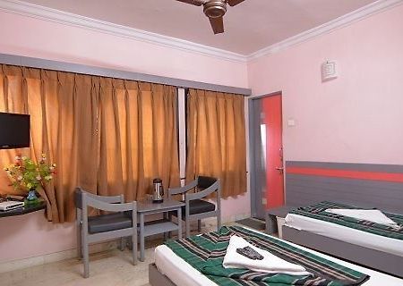 Hotel Pritam Nagpur Buitenkant foto